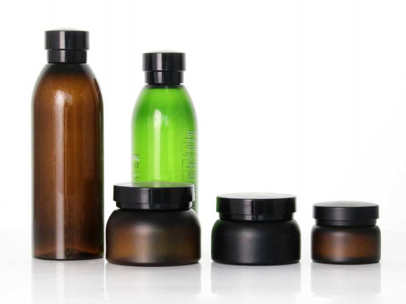 Pots cosmétiques en plastique