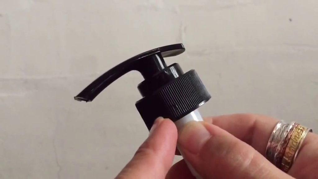 Comment ouvrir un flacon pompe qui ne s'ouvre pas