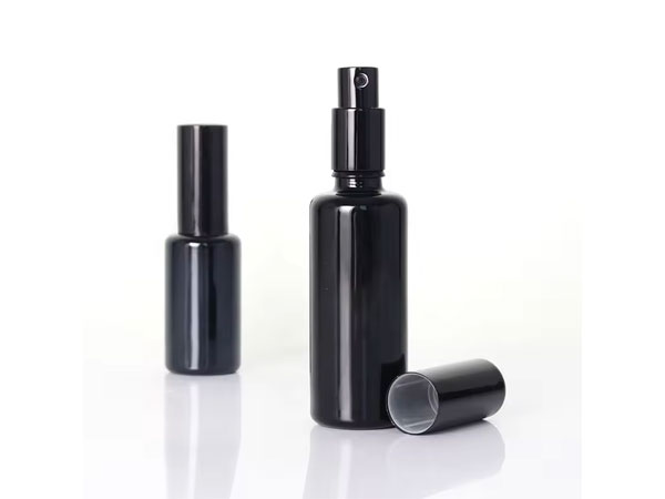 Opaque Black Glass Bottle with Mist Spray Pump